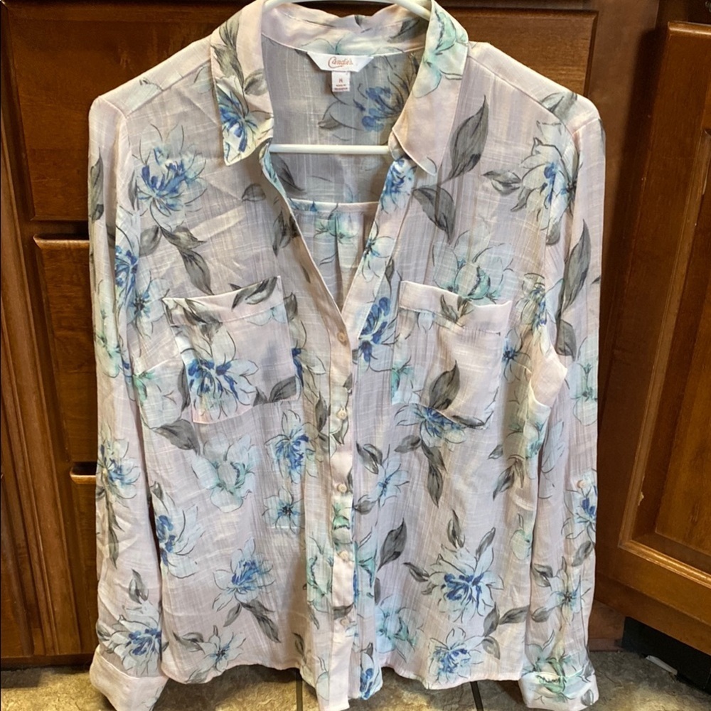 Elegant Floral Semi-Sheer Lightweight Button-Up Shirt